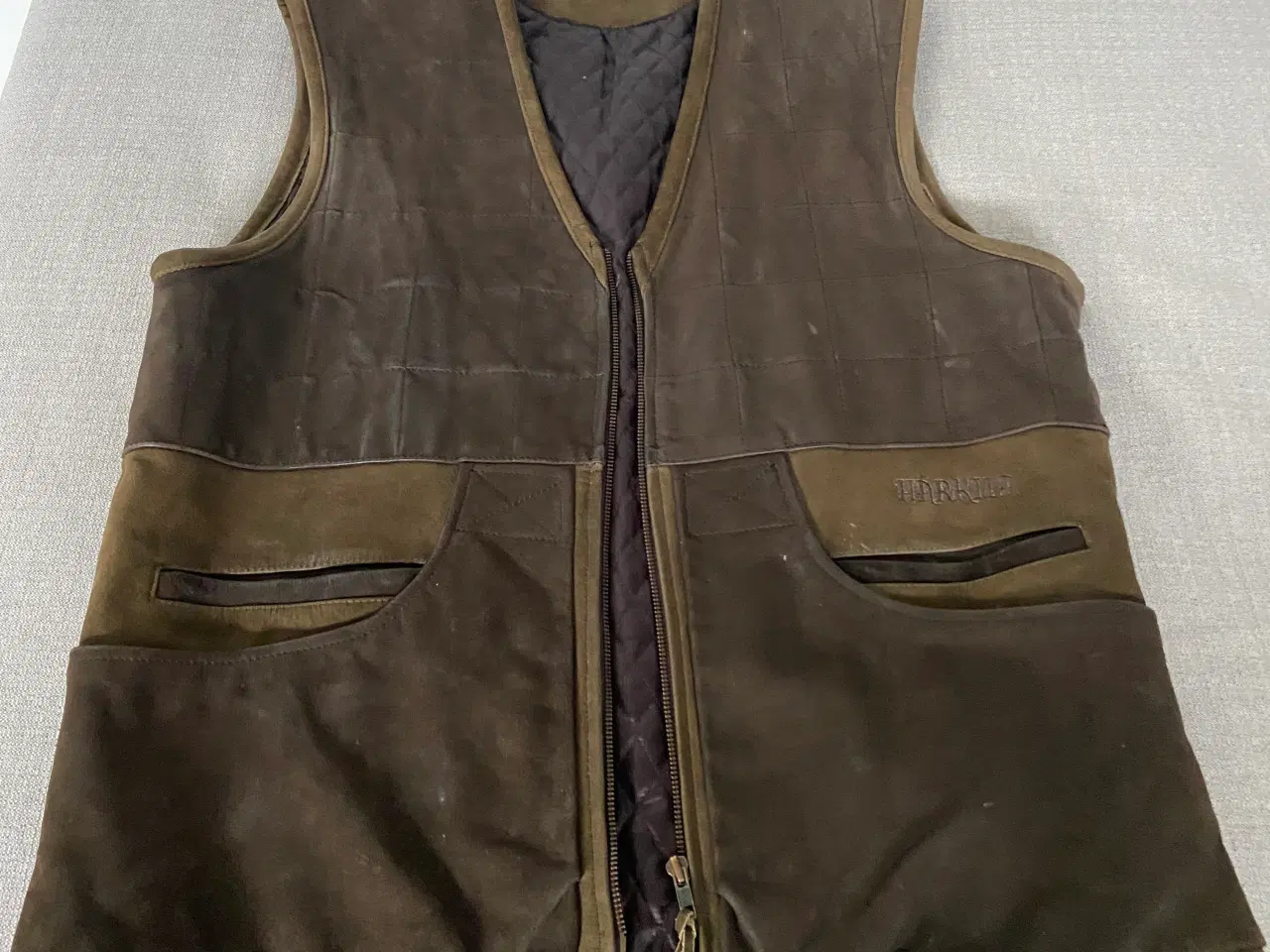 Billede 2 - Goretex jakke,læder jagtvest,vindstopper.jagt amu.