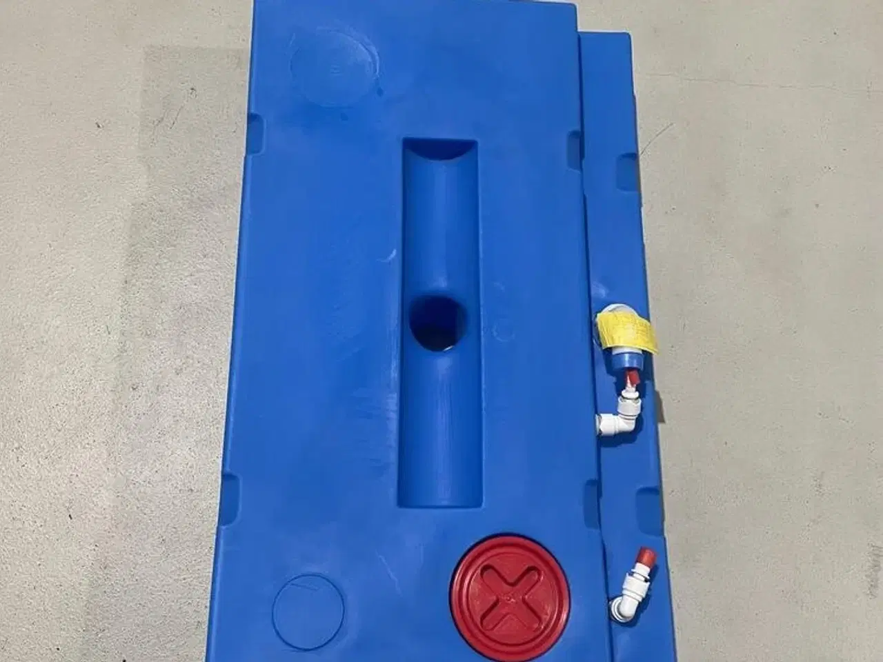 Billede 1 - PORT ROTOMOLDED WATER TANK 100 LITER Til Merry Fisher