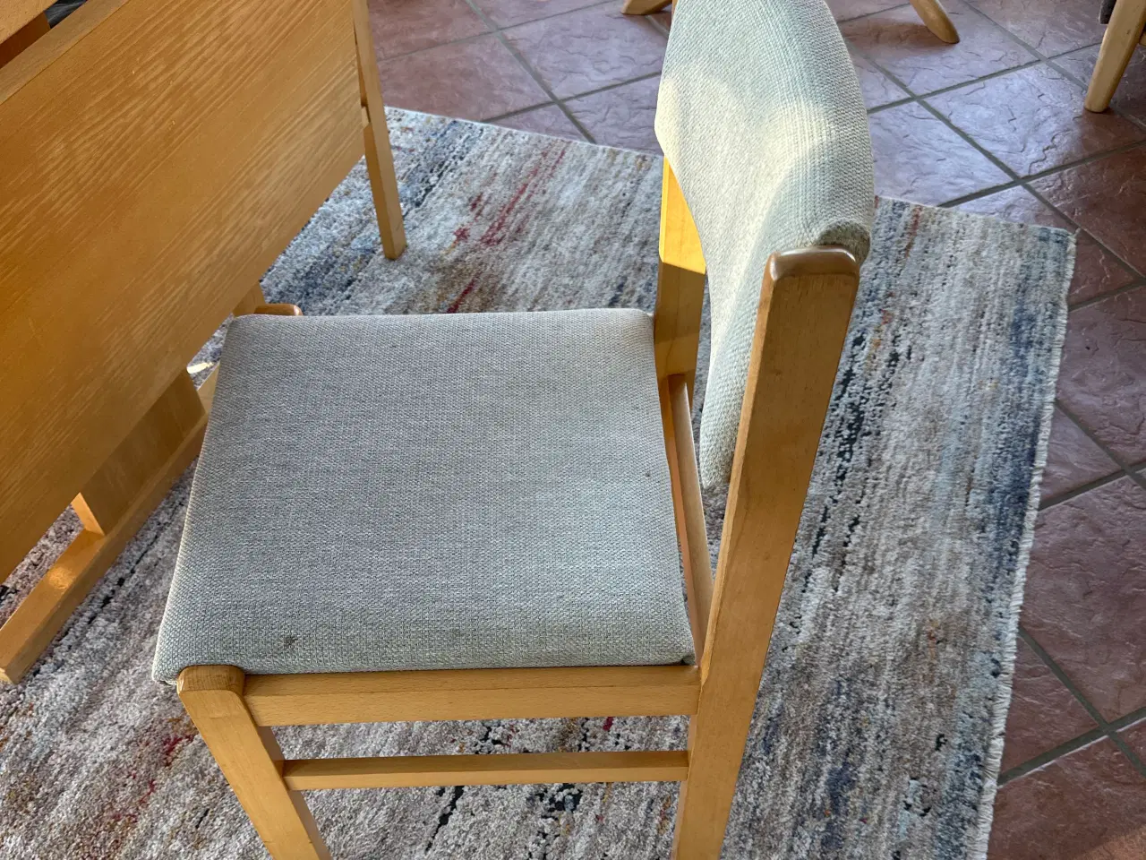 Billede 3 - Spisebord m. 6 stole
