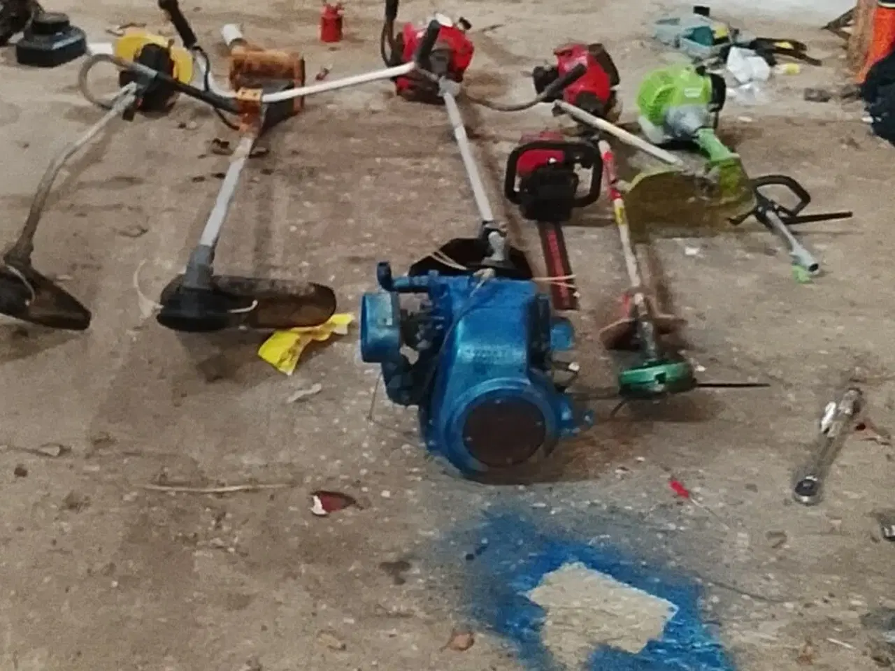 Billede 2 - Forskellige havemaskiner