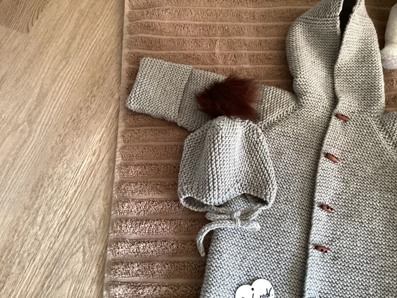 Billede 5 - Håndstrikket Selmas sovedragt med hue og futter 3-