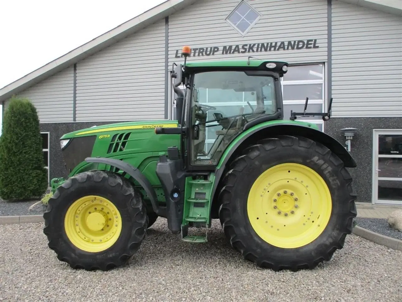 Billede 11 - John Deere 6175R frontlift og frontPTO