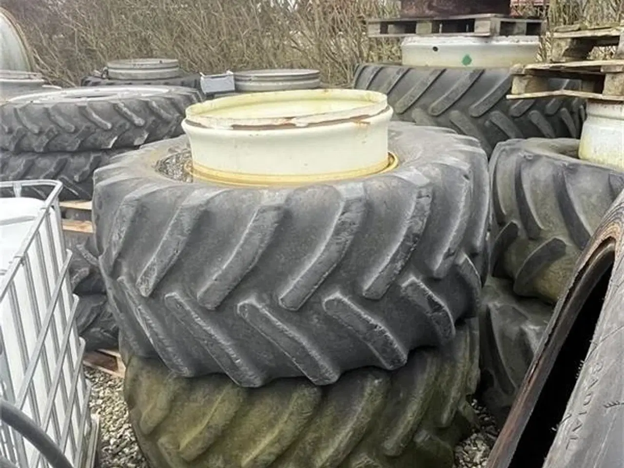 Billede 1 - Goodyear 600/65-28