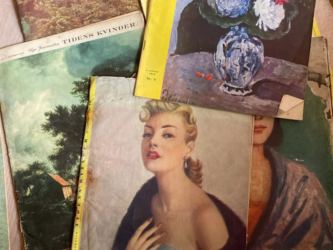 Billede 1 - Tidens kvinder 6 stk