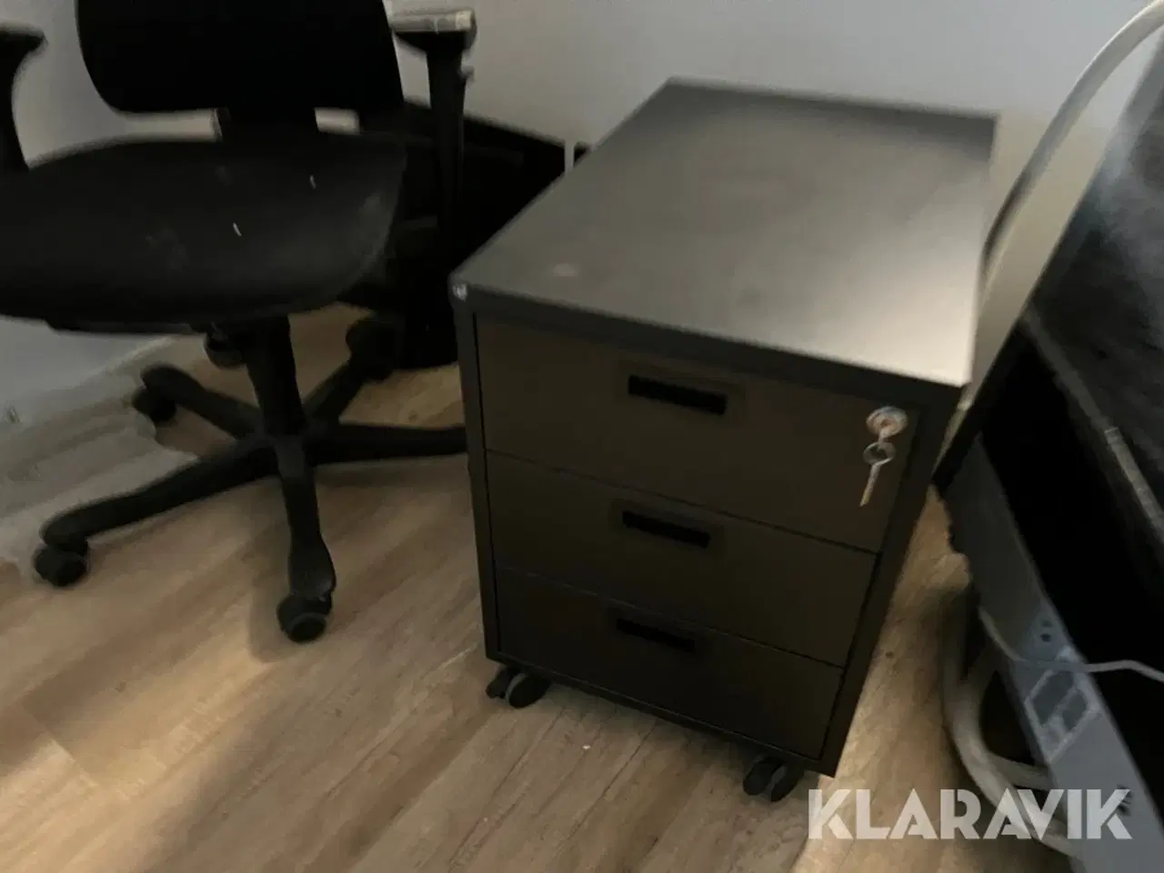 Billede 3 - Kontor møbler