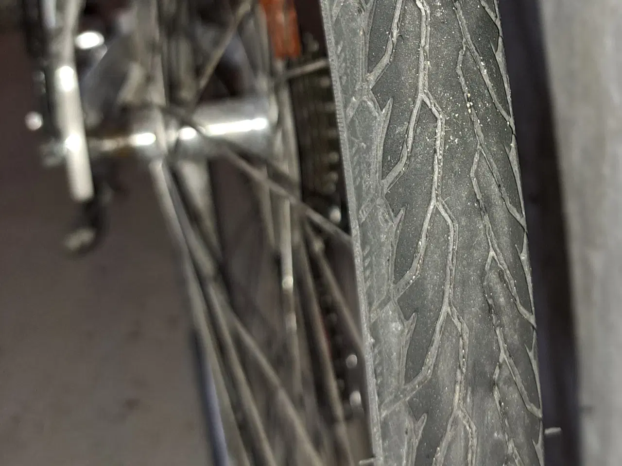 Billede 5 - Damecykel SCO 28 tommer hvid