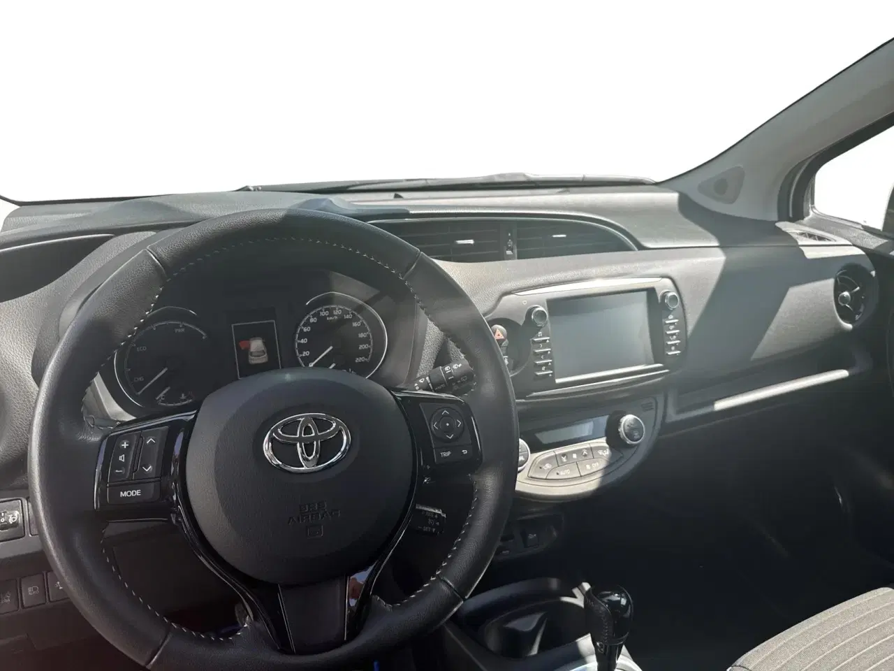 Billede 9 - Toyota Yaris 1,5 Hybrid H2 Premium E-CVT 100HK 5d Trinl. Gear