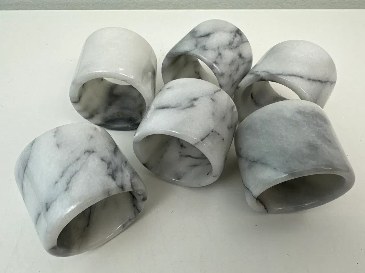 Billede 8 - 6 stk. servietringe i marmor