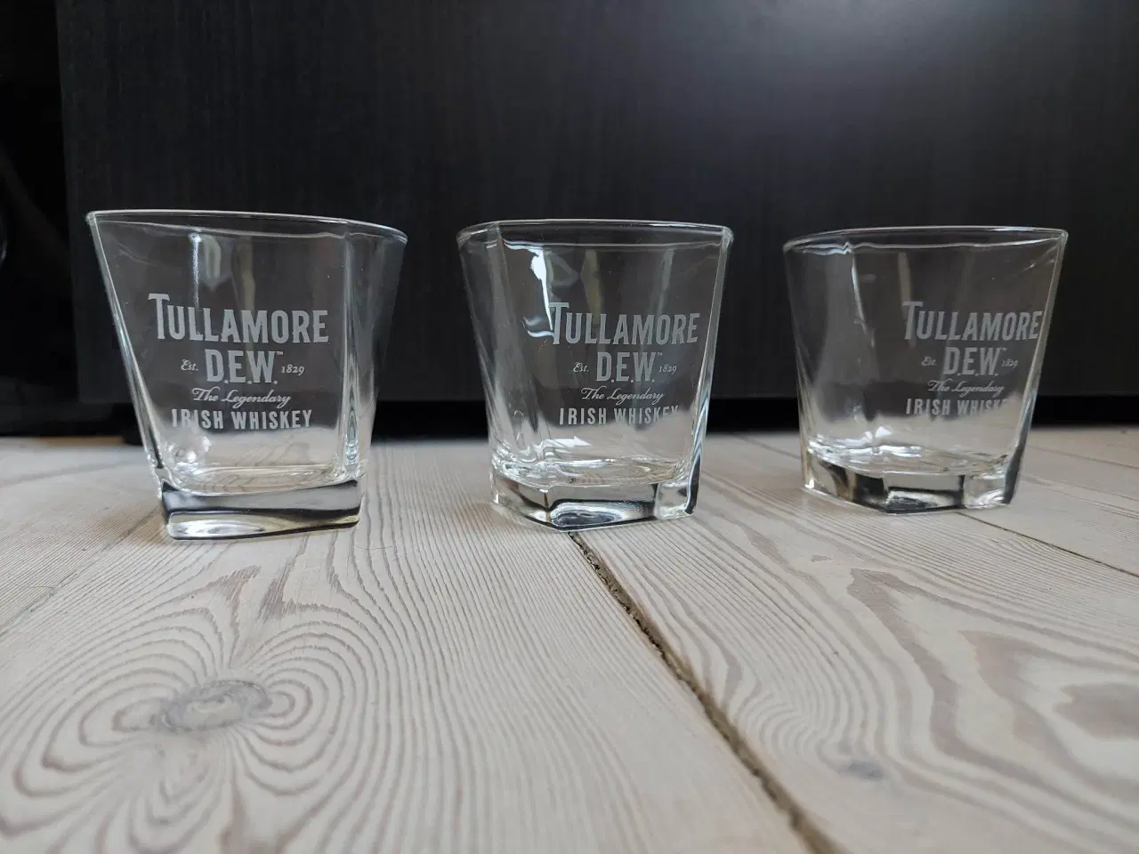 Billede 1 - Tullamore D.E.W Whiskey Glas samlet 50,-