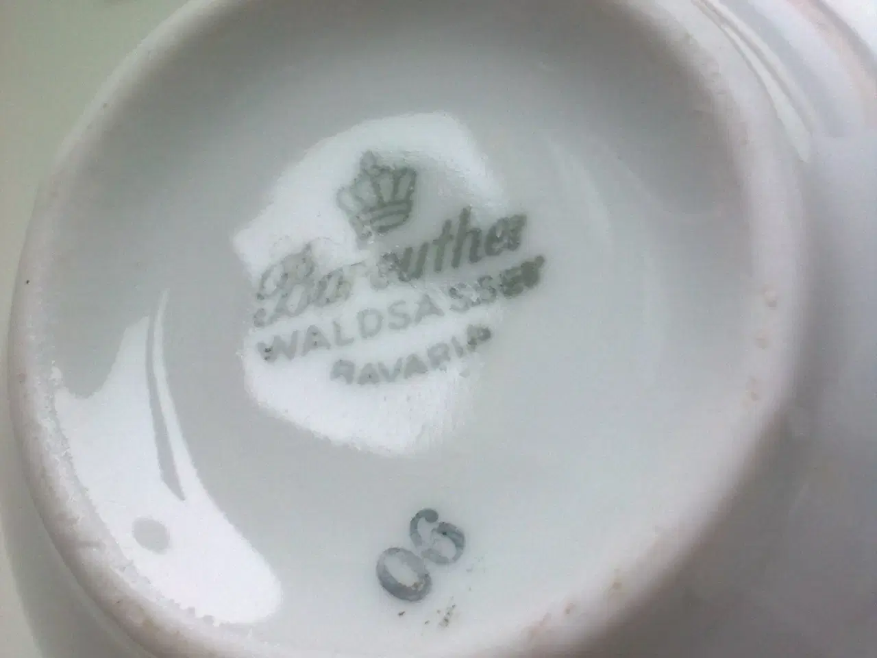 Billede 13 - Relief krukke m låg HVID retro design porcelæn