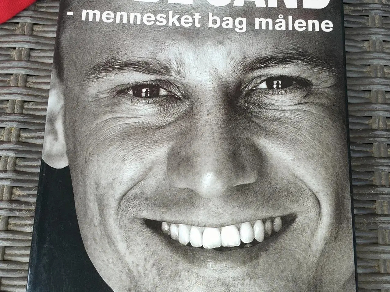 Billede 4 - NY DANMARK BØLLEHAT, DBU SELECT BOLD, OG EBBE SAND