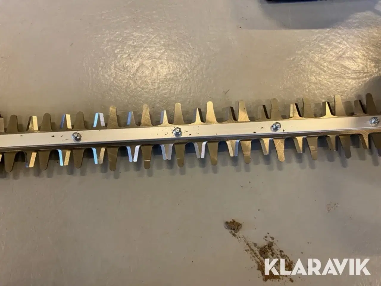 Billede 4 - Hækklipper og lille motorsav Makita