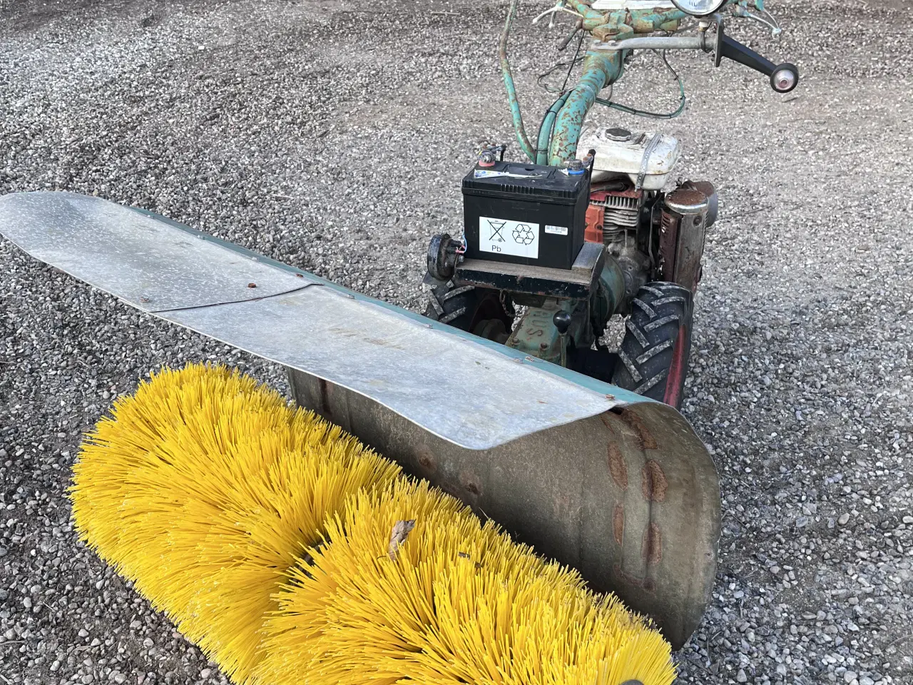 Billede 1 - Irus feje maskine