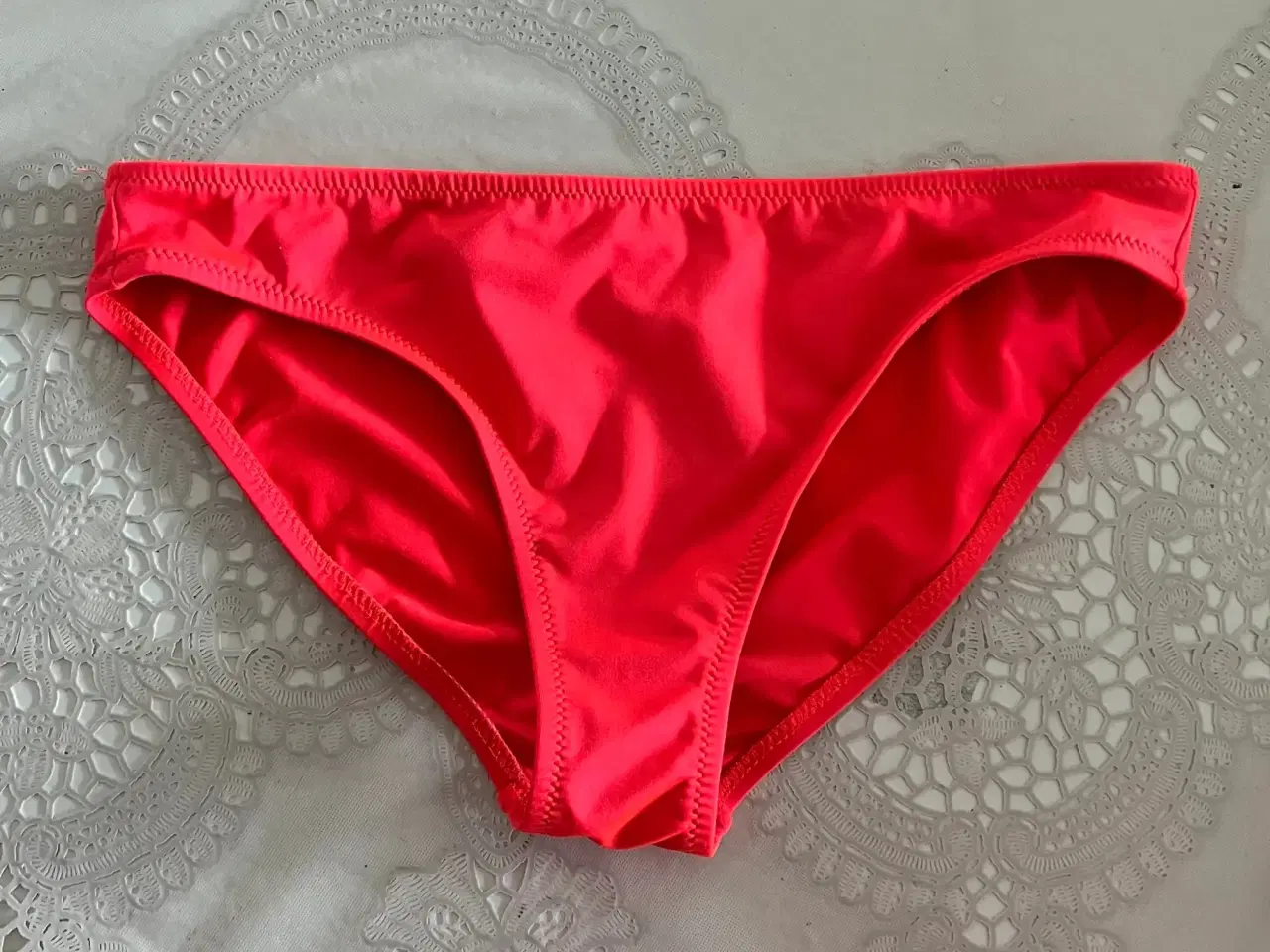 Billede 1 - Calvin Klein bikinibuks str 12-14 år 158 cm. 