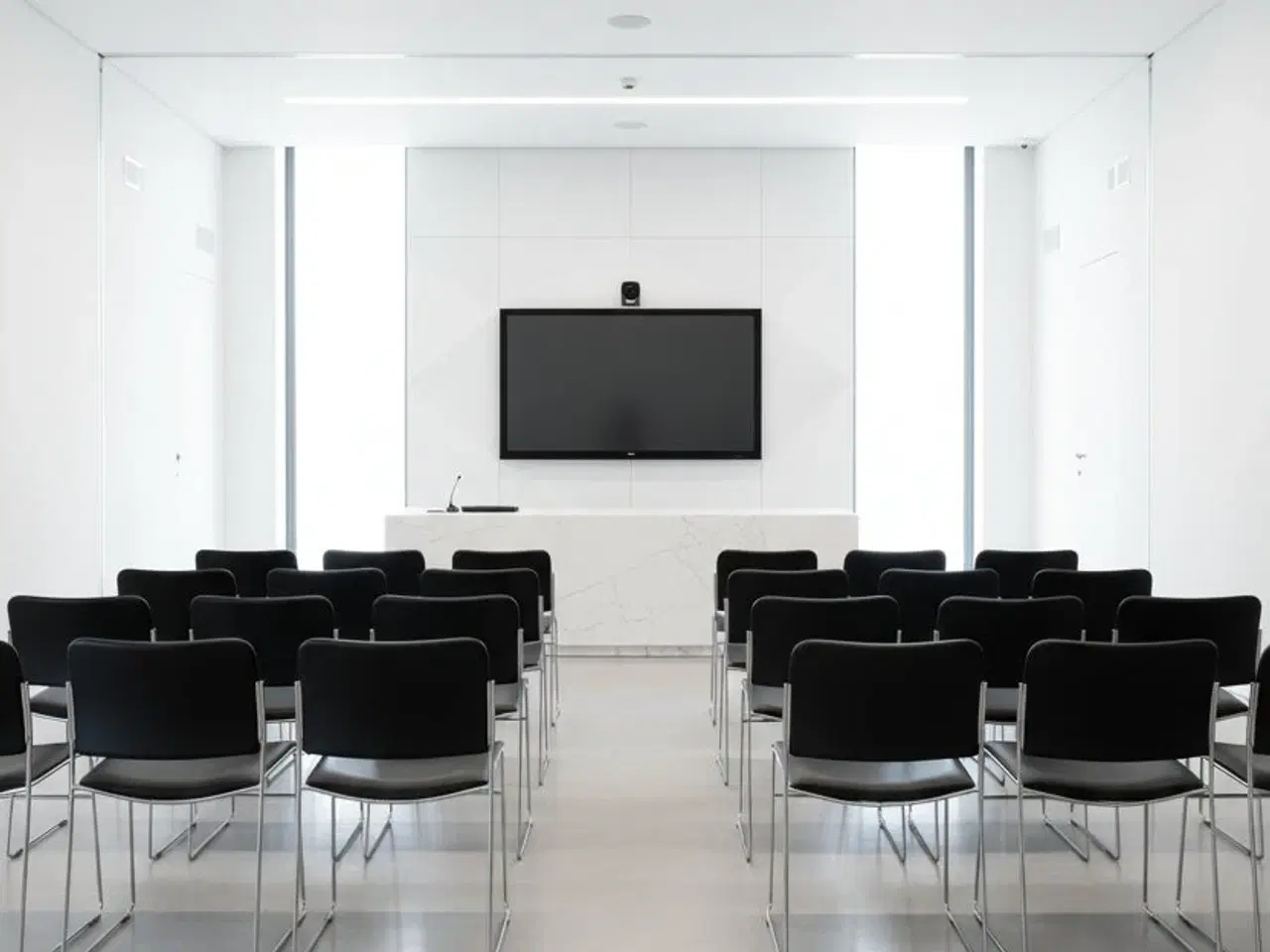 Billede 2 - HOWE 40/4 Stol – Sort Læder/Krom Stel