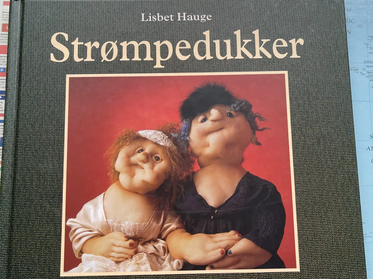 Billede 1 - Bogen Strømpedukker af Lisbet Hauge