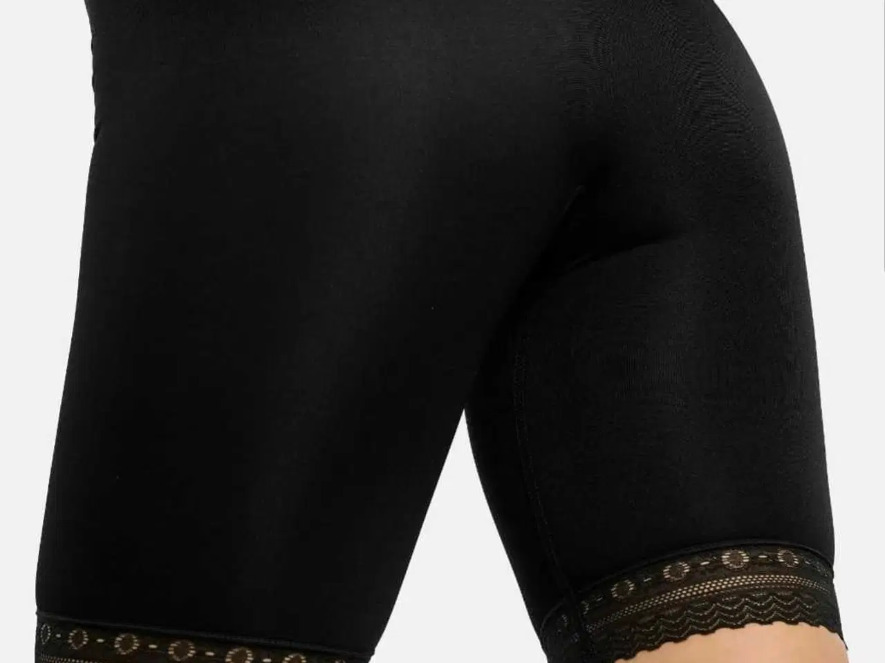 Billede 4 - Nye Liberté inder shorts med blonder str. XL/XXL