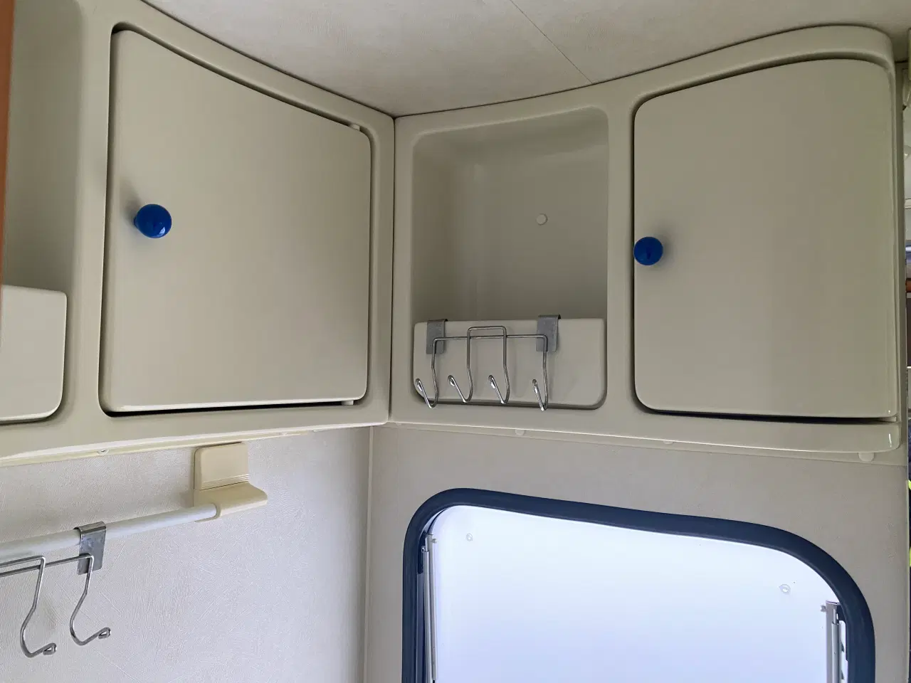 Billede 14 - 2006  Adria adora  472  enkelt seng 