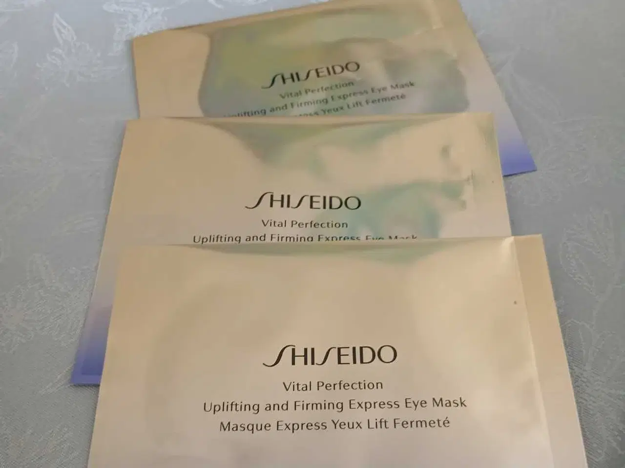 Billede 3 - Ny Shiseido ansigts serum inkl øjenmasker