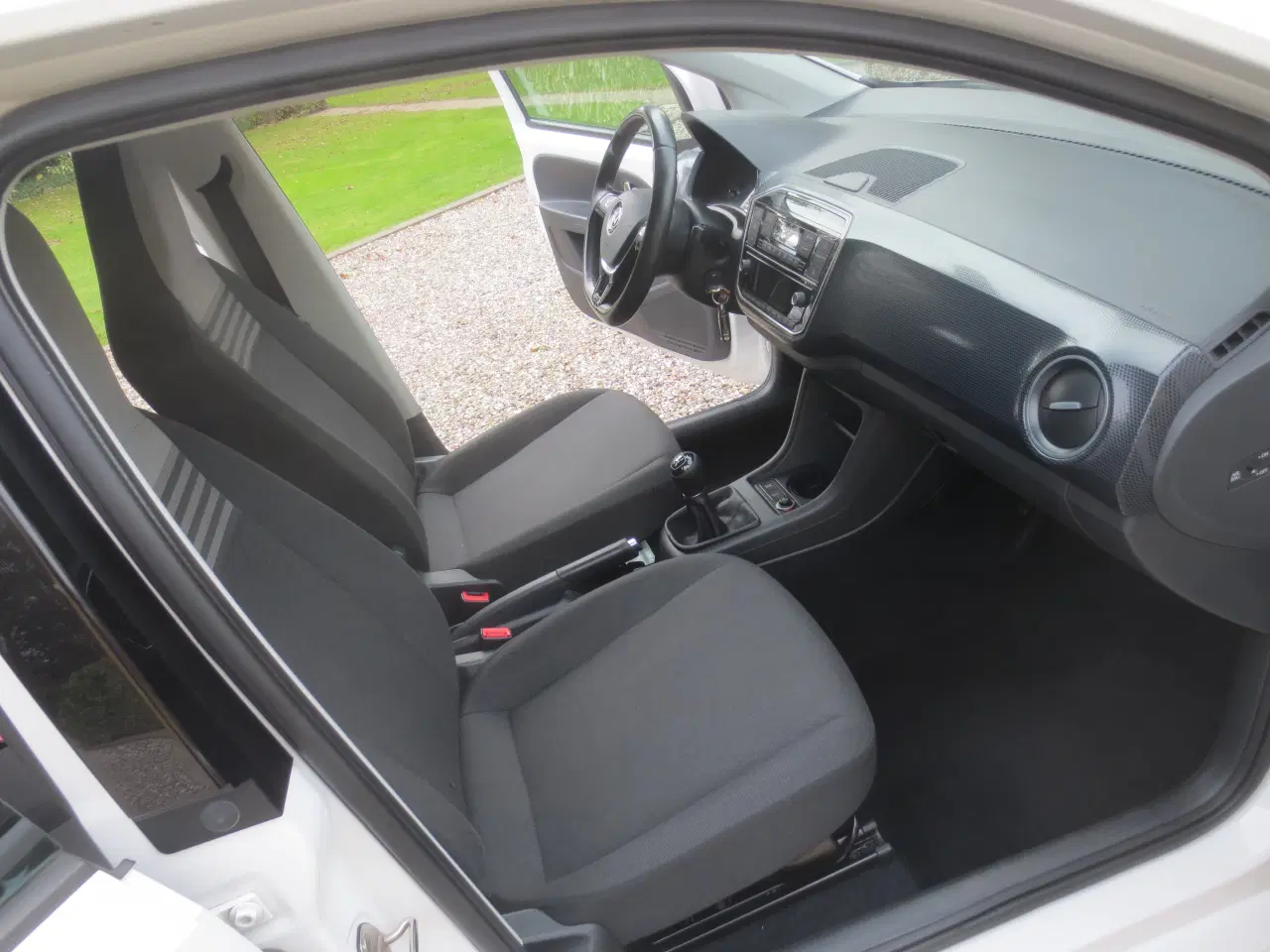 Billede 16 - VW Up ! 1.0 i Årg 2016 Nysynet. 