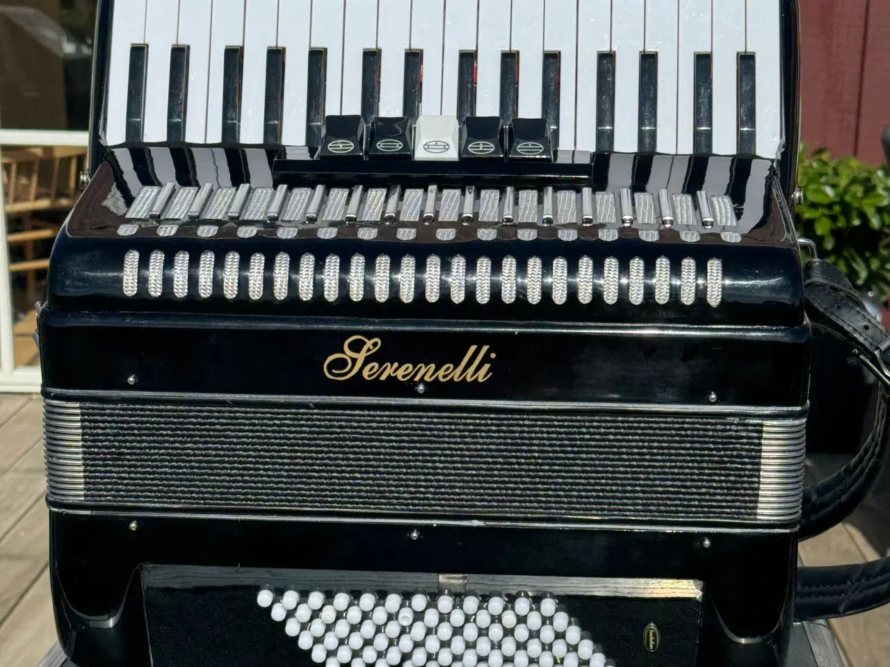 Billede 8 - Serenelli tangent harmonika med 3 kor 34 tangenter