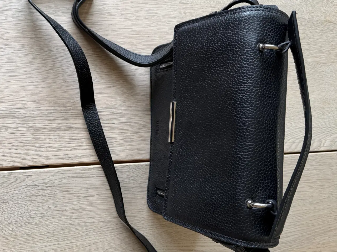 Billede 2 - Skuldertaske fra HERA