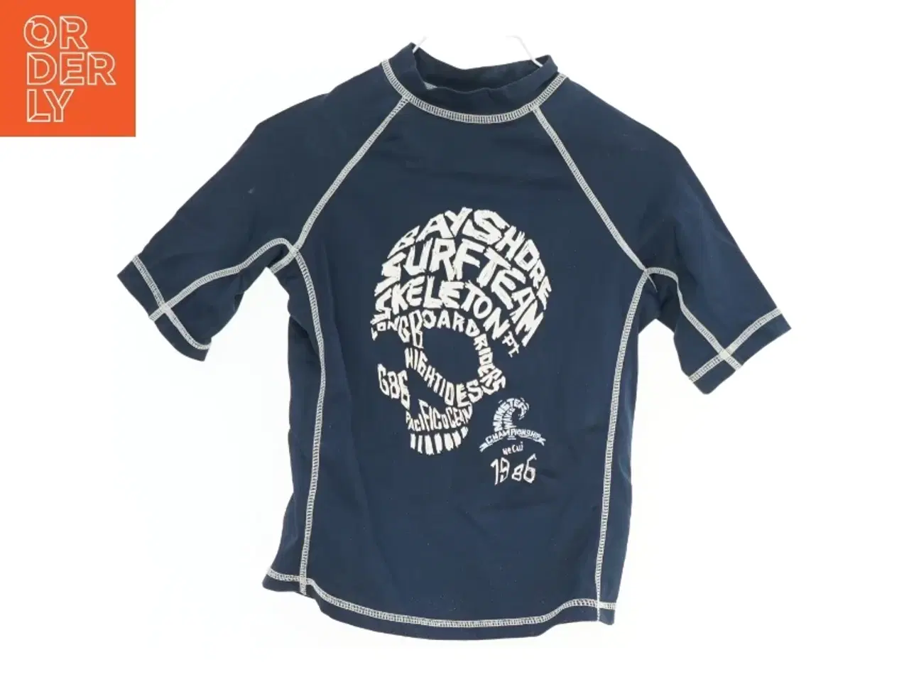 Billede 1 - Mørkeblå UV-bluse med hvid tekst fra GapKids (str. 104)