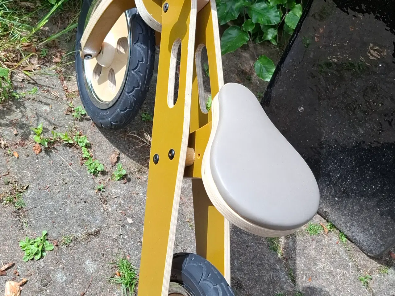 Billede 2 - Løbecykel 4-6 år