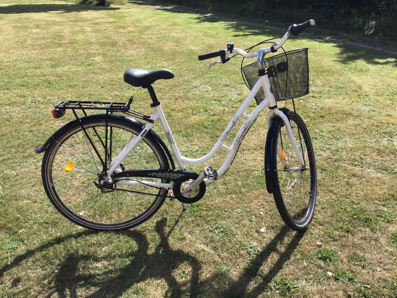 Billede 1 - Mustang damecykel med syv gear, bagagebærer og kur