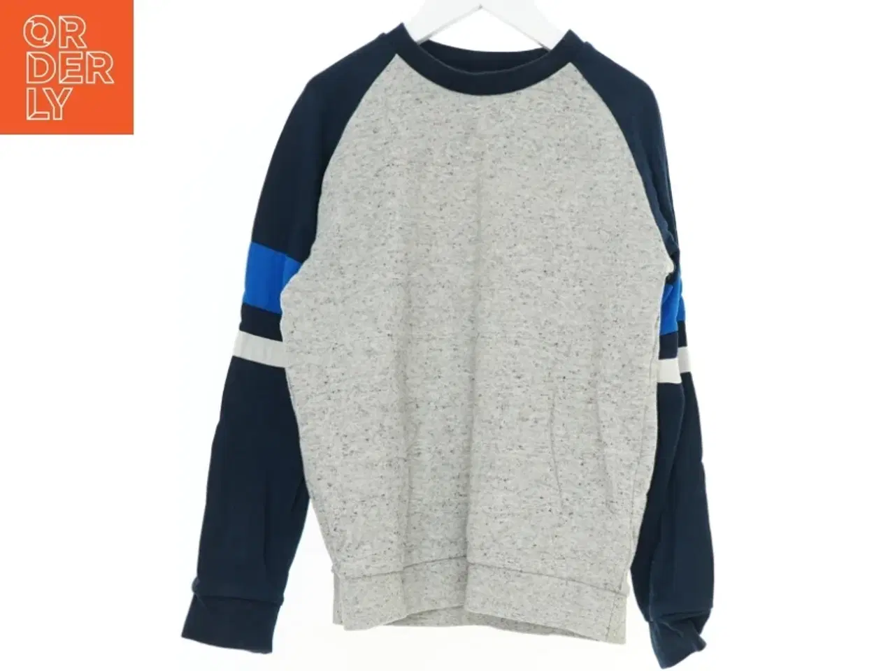 Billede 1 - Grå og blå sweatshirt fra Next (str. 134)