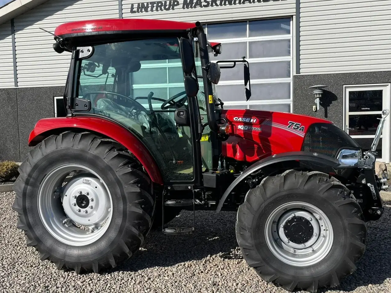Billede 4 - Case IH Farmall 75 A Med frontlift og vendegear og brede hjul.