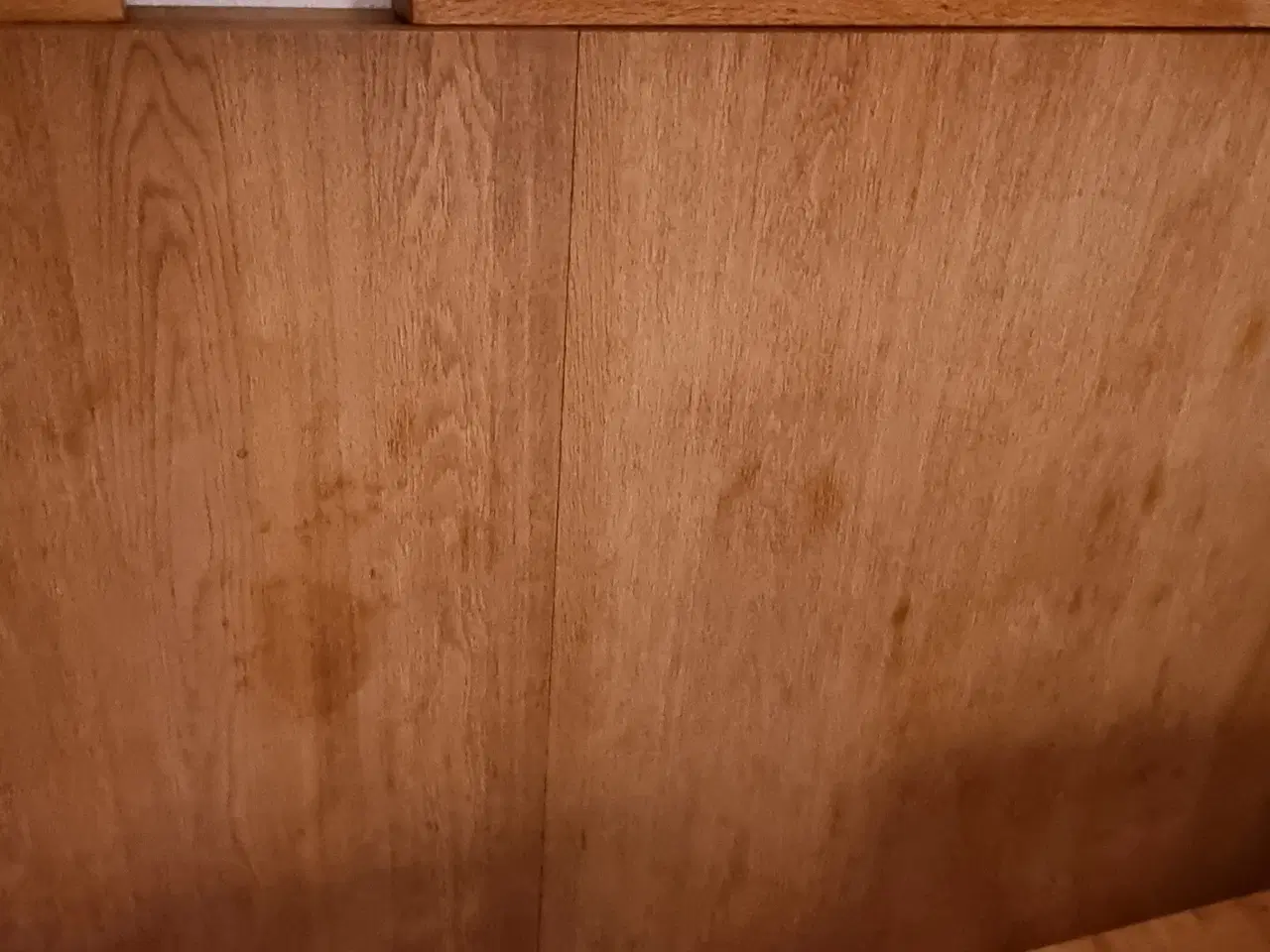 Billede 4 - Spisebord med 2 tillægsplader 