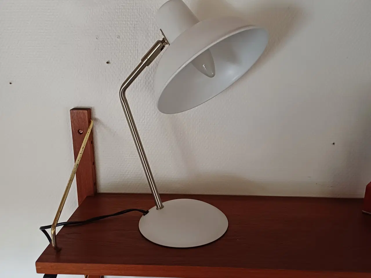 Billede 5 - Smuk og velholdt bordlampe. 