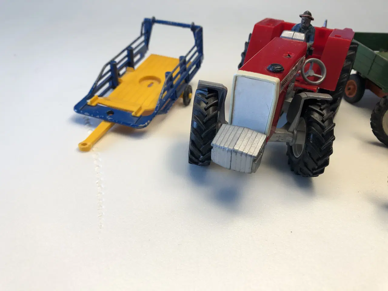 Billede 4 - BRITAINS...TRAKTOR og REDSKABER