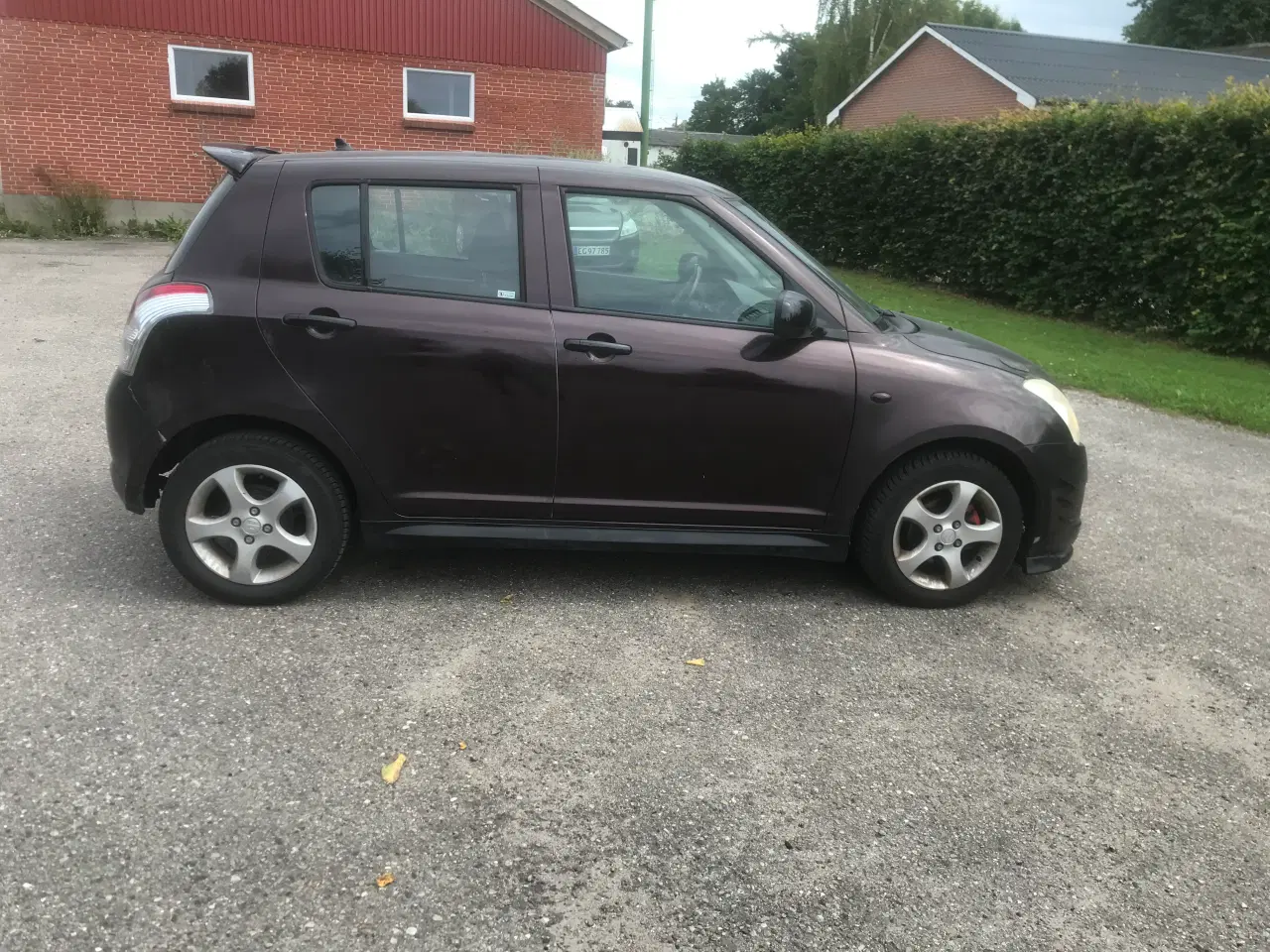 Billede 1 - Ny synet  Suzuki Swift  1,3  4x4 Benzin    Km kun 