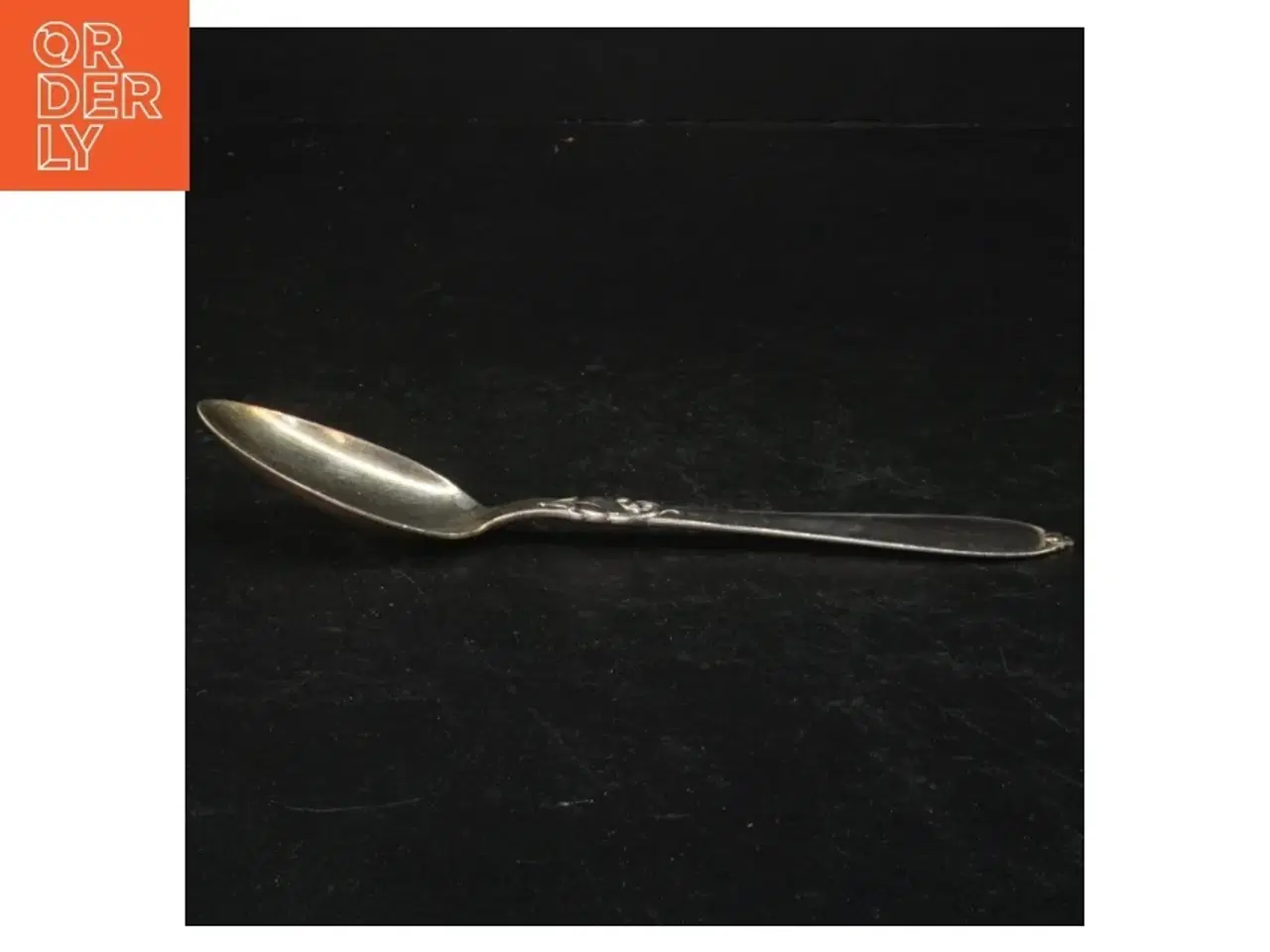 Billede 2 - Sølvske med ornamentering fra Atla (str. 18 cm)
