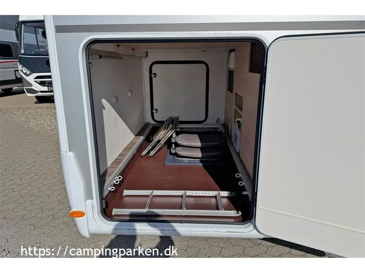 Billede 14 - 2024 - SunLight T 68 Adventure Edition   Udlejes: Ny autocamper med enkeltsenge og hæve/sænkeseng