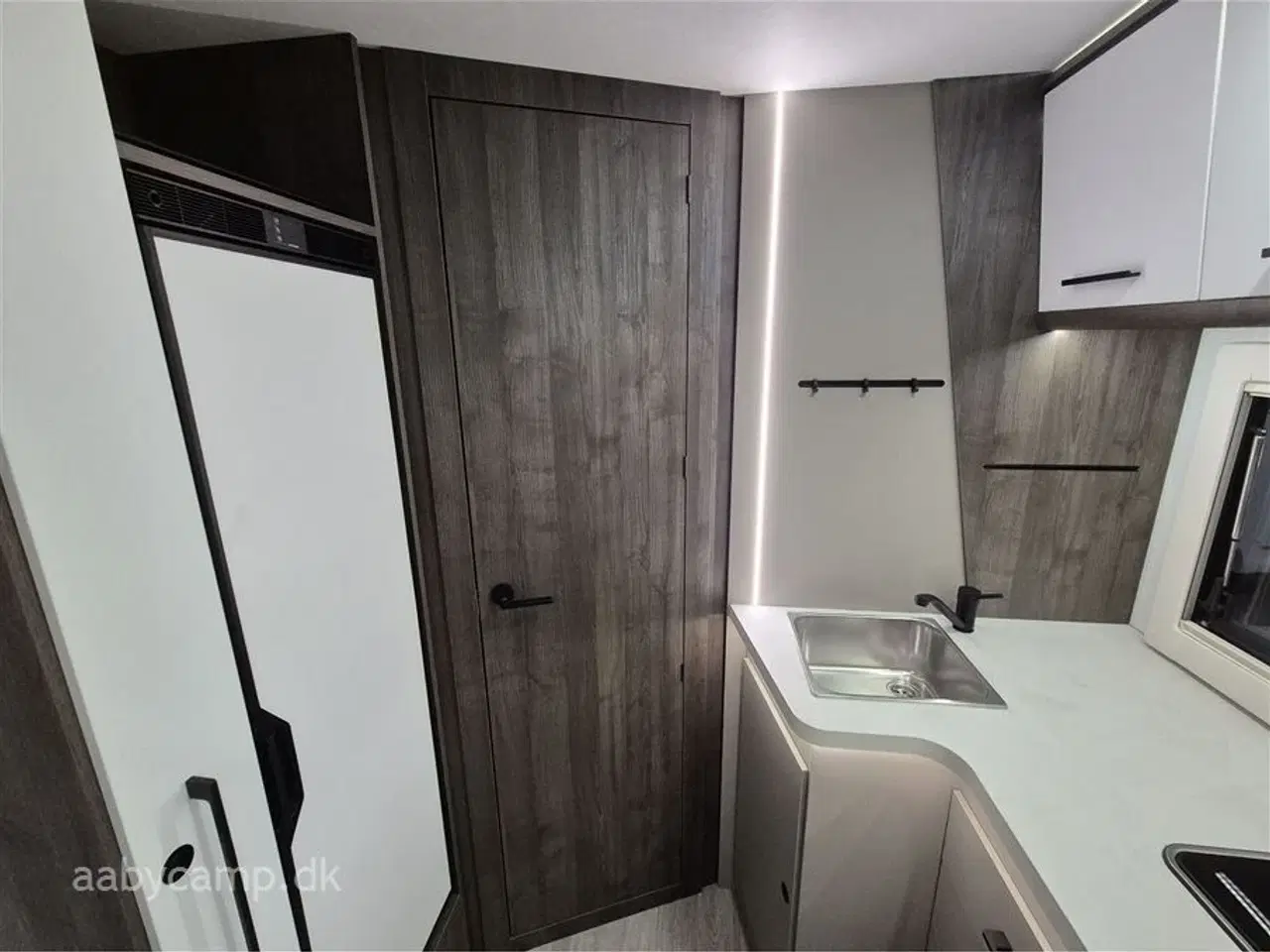 Billede 15 - 2026 - Benimar Tessoro 488 Top udstyret Benimar