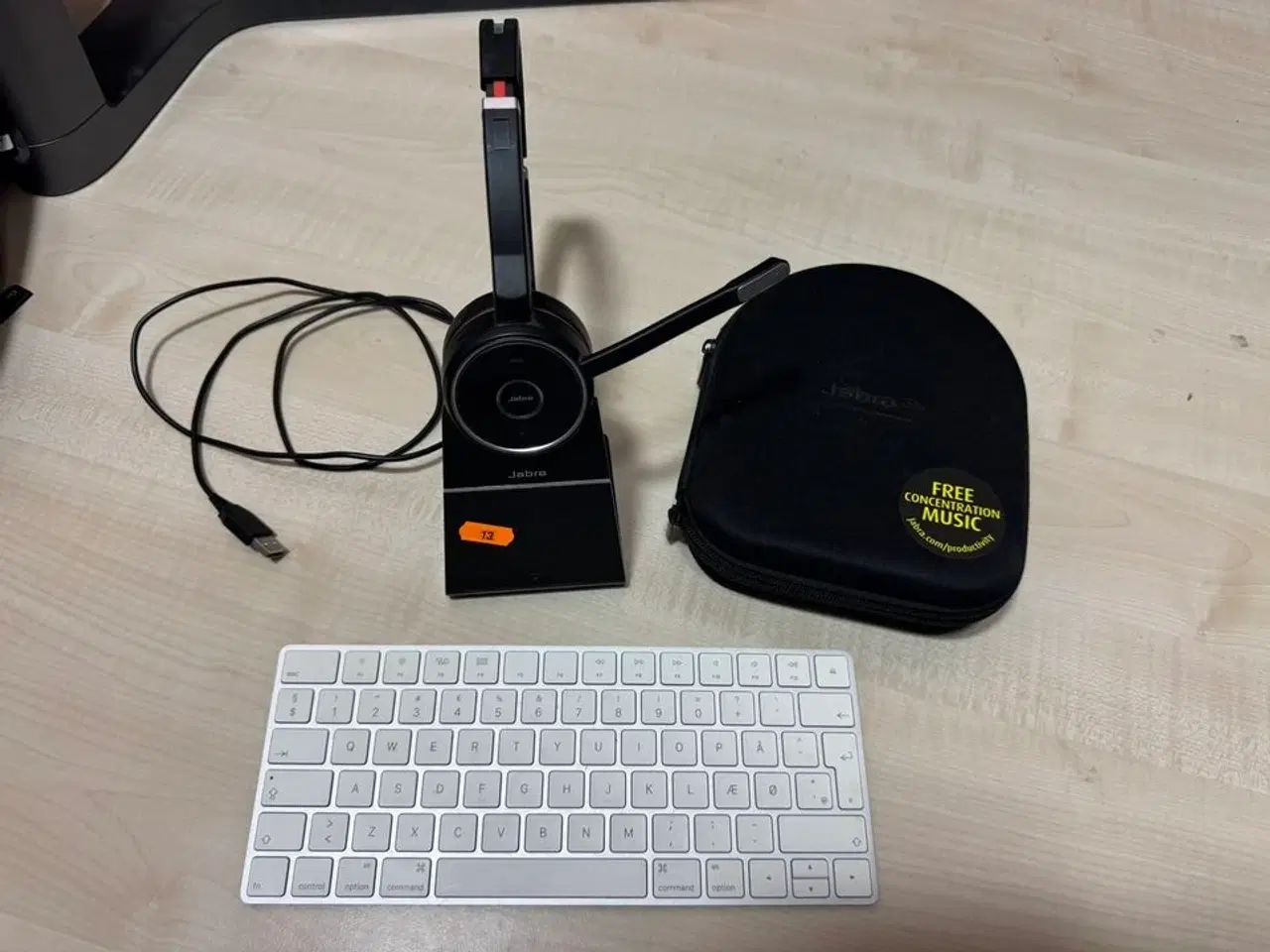 Billede 1 - Tastatur APPLE, headset JABRA