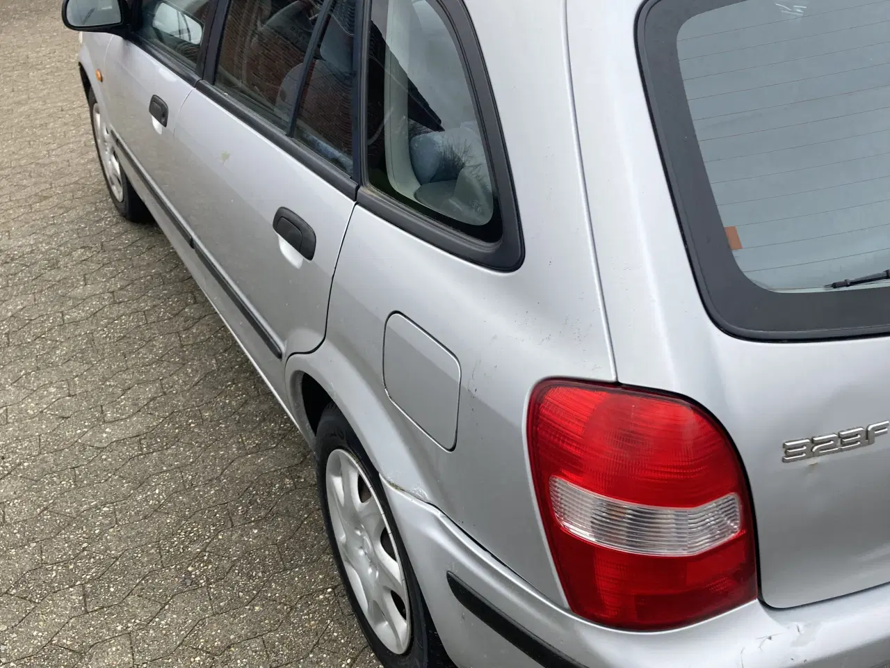 Billede 3 - Mazda 323 F nysynet