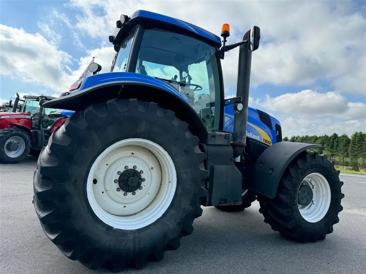 Billede 11 - New Holland T8050 MED AFFJEDRET FORAKSEL!