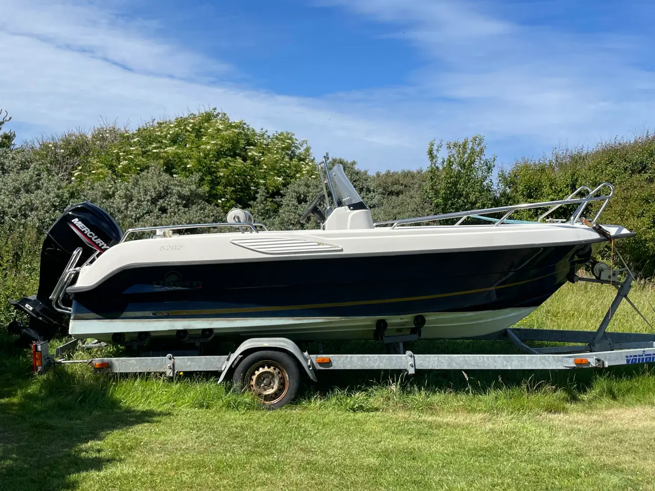 Billede 1 - Uttern 5202 med nyere 50 hk mercury og trailer
