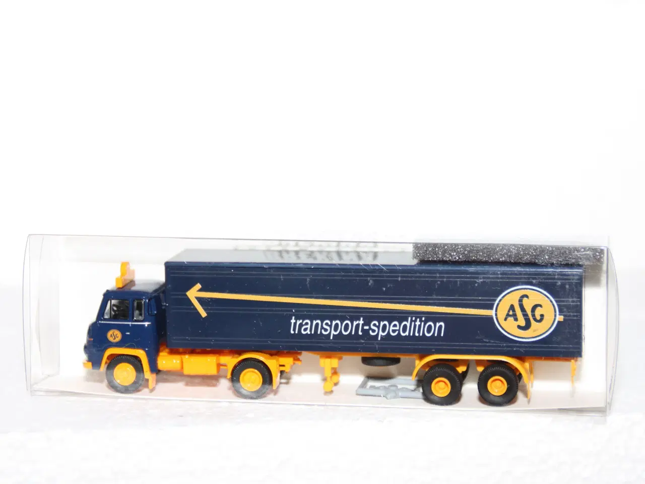 Billede 1 - Brekina  1:87  SCANIA