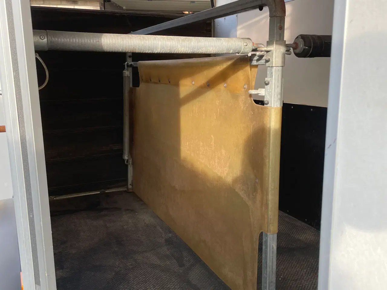 Billede 4 - Humbaur Rapid med saddelrum, ny synet