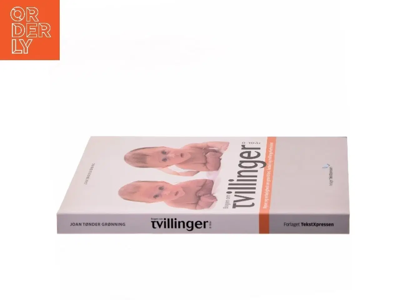Billede 2 - Bogen om tvillinger 0-10 år : myter og virkelighed om graviditet, fødsel og tvillingeforholdet af Joan Tønder Grønning (Bog)