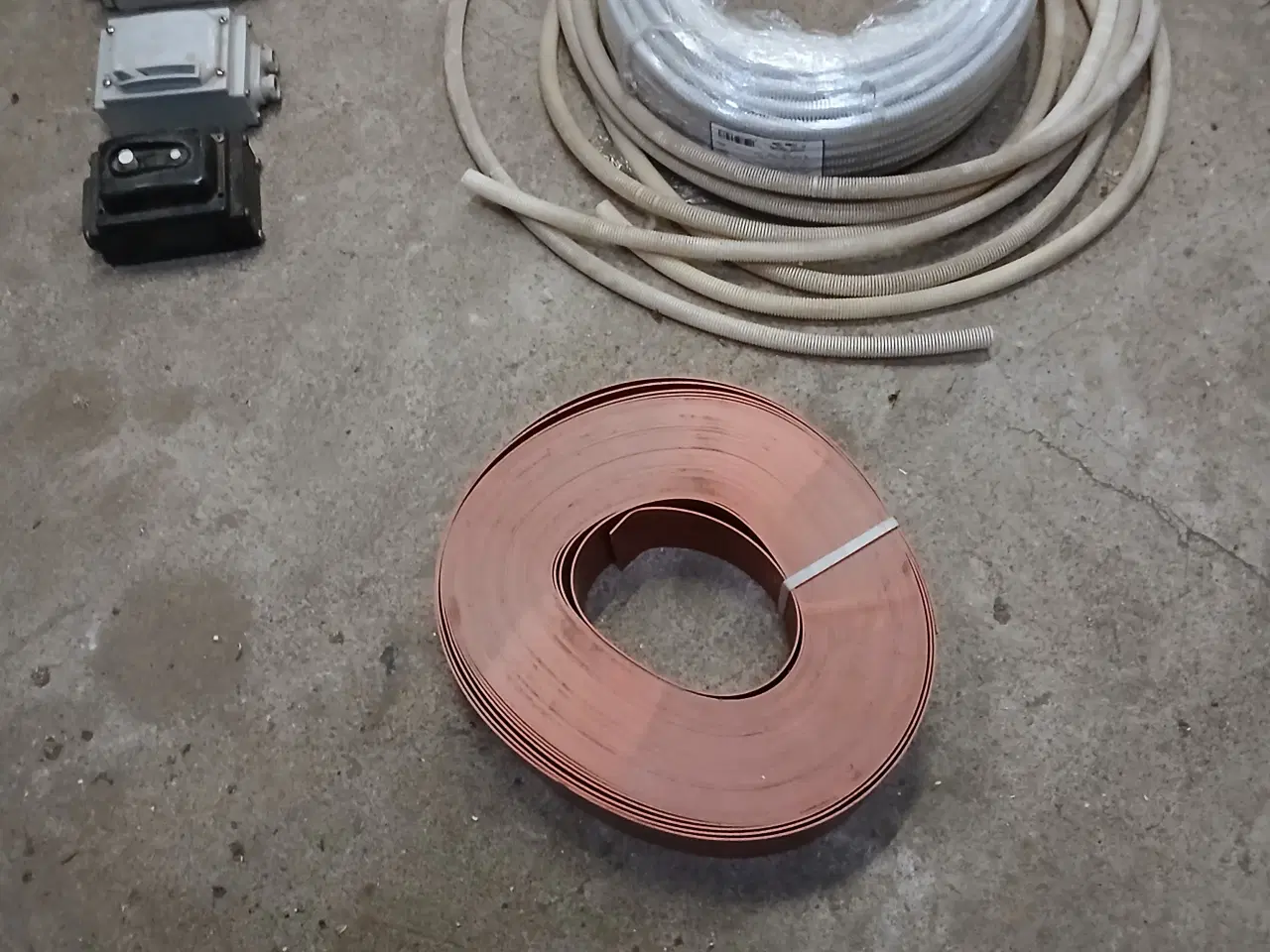 Billede 1 - El Artikler Stikdåser,Dæknånd,Indmuringsrør