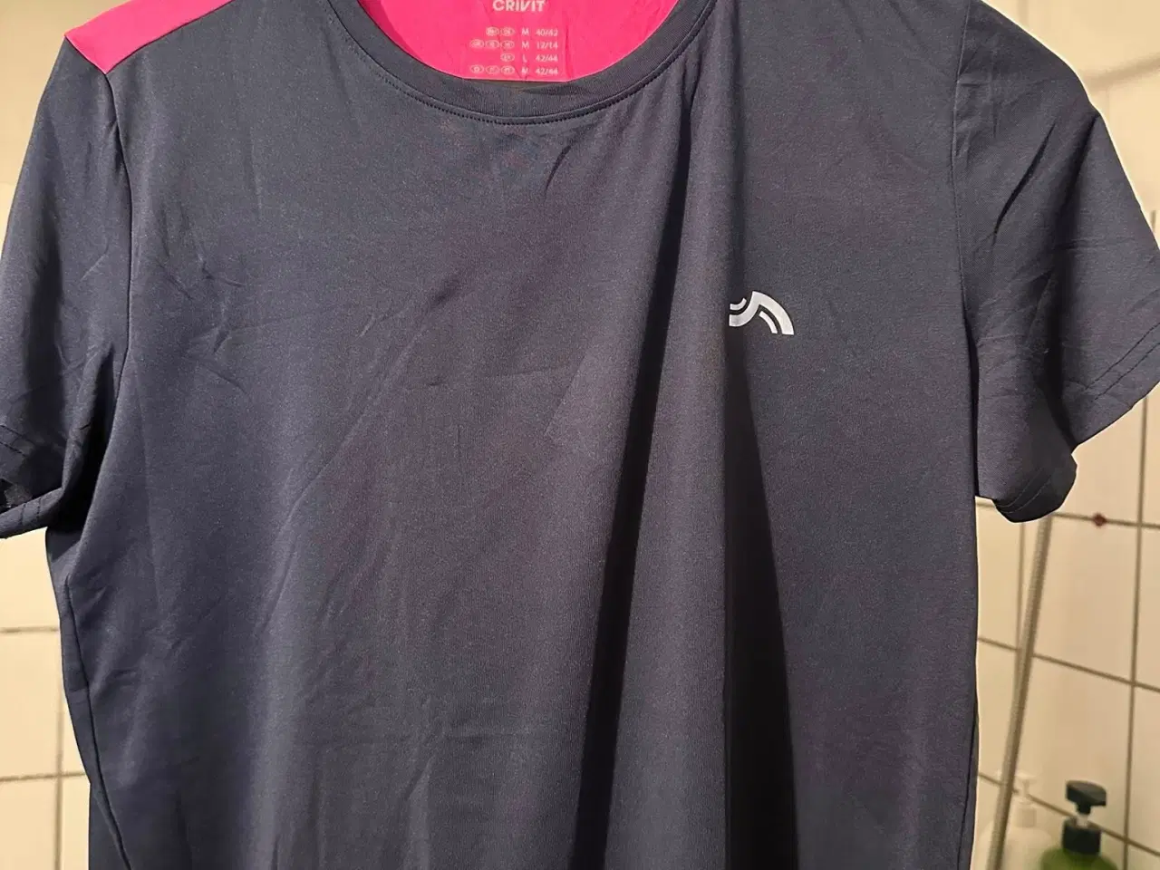 Billede 2 - Sport bluse str M 