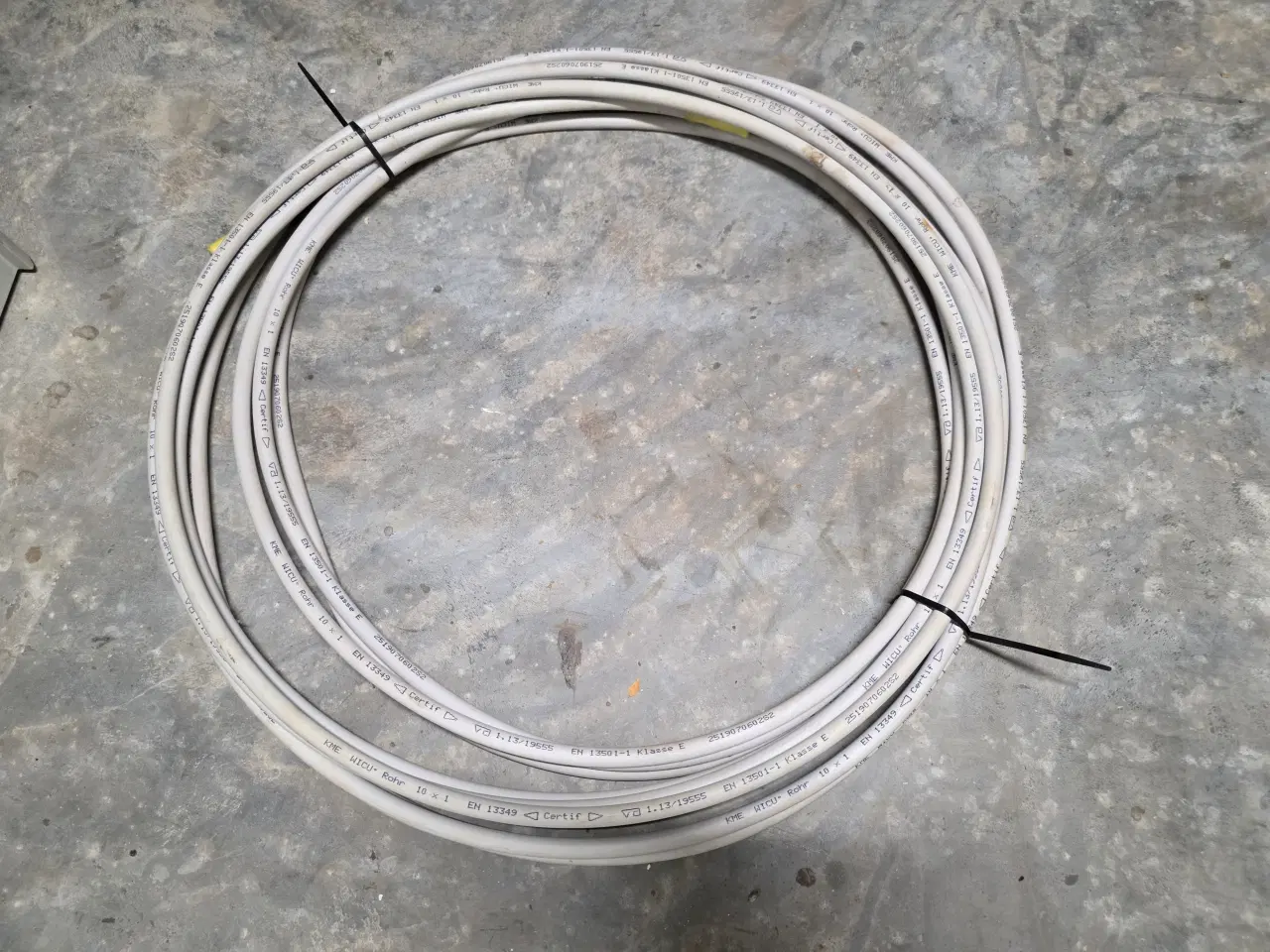 Billede 1 - Cobber rør blød isoleret 10mm x 15,5m