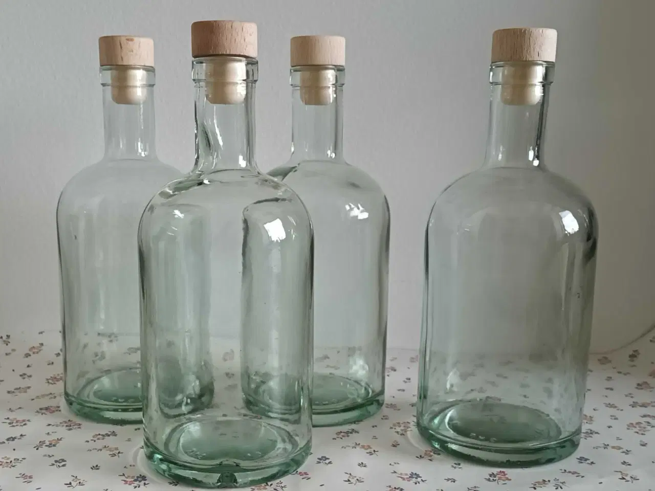 Billede 1 - 4 glasflasker med prop 50 cl