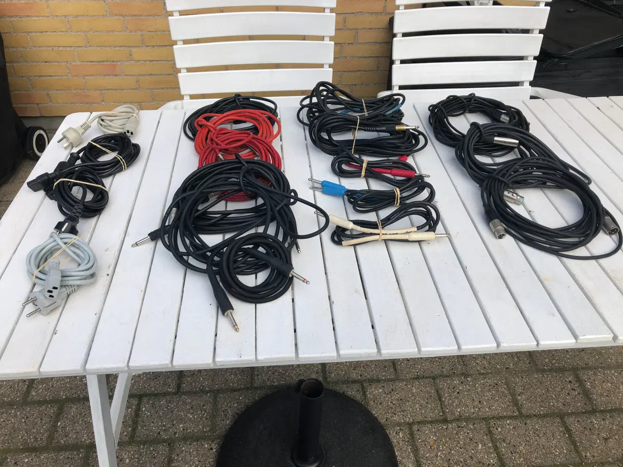 Billede 1 - Ledninger til bl.a. musikinstrumenter